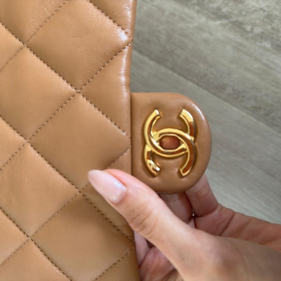 Beautiful Chanel Bag Funky Town Large 2023, caramel color - Picture 2 of 8
